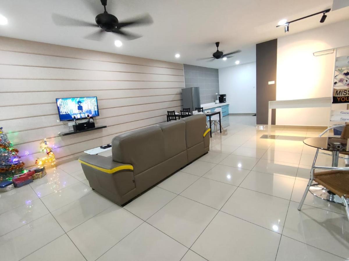 Setia Home Sitiawan Ktv 12+4 Pax ภายนอก รูปภาพ